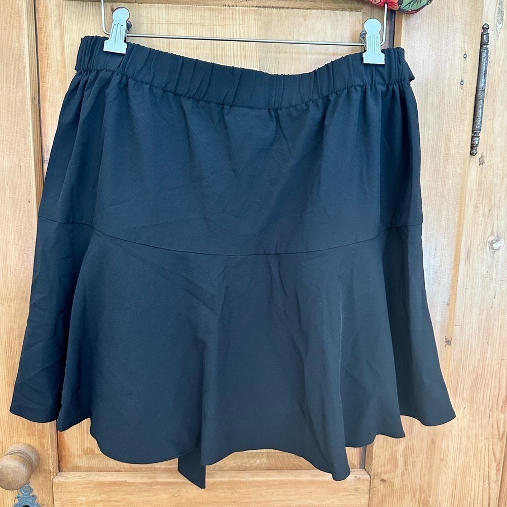 Soho Skort Black W/Tie @Waist Size Small - Worn Once - Picture 2 of 7